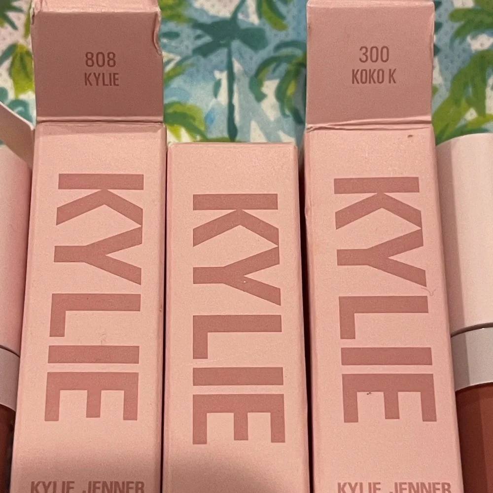 Kylie Cosmetics Matte Liquid Lipstick and Stila Lipstick Bundle Lot of 4 NEW